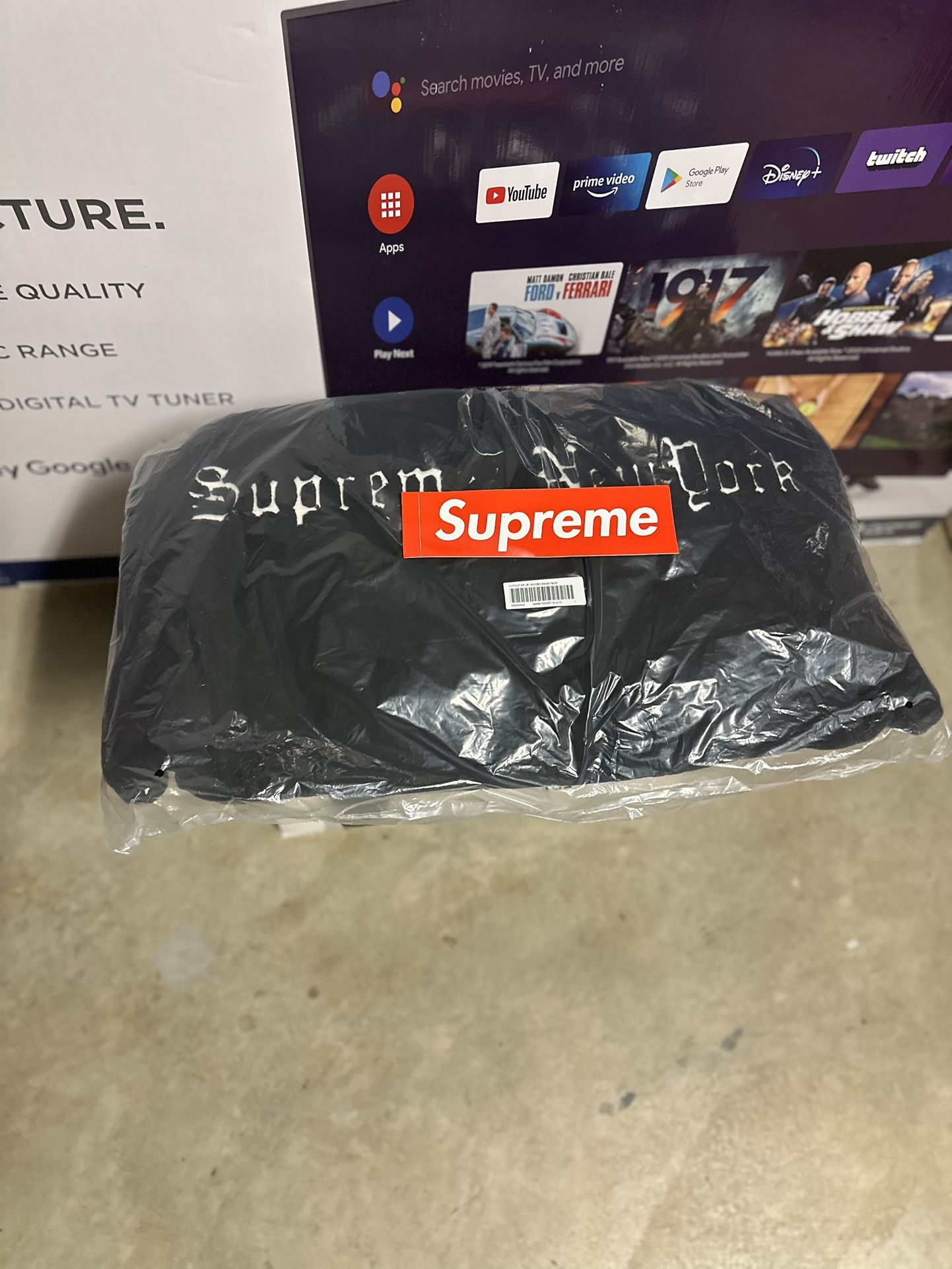 Supreme Hoodies 2025