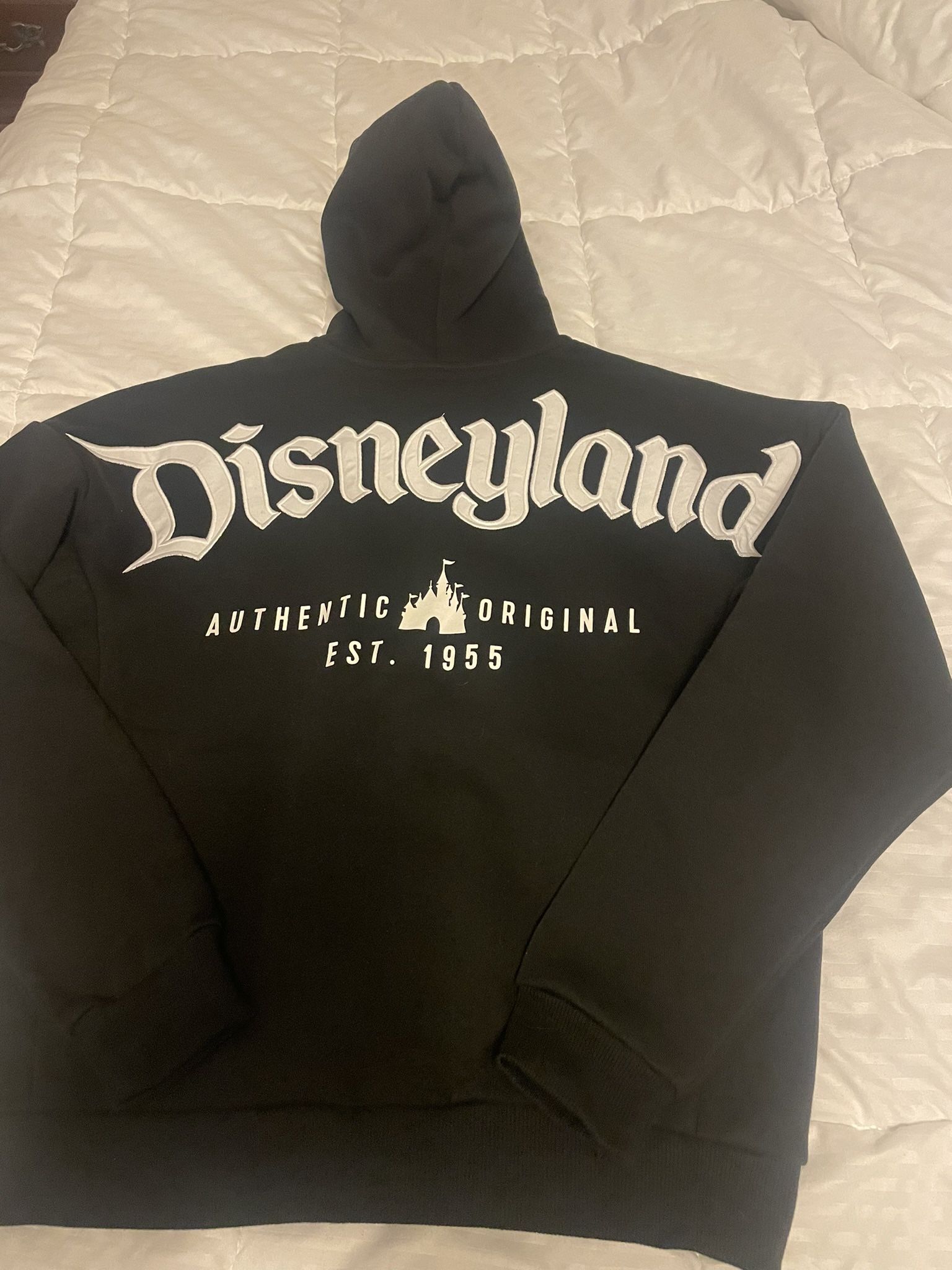 DISNEYLAND BLACK ZIP UP HOODIE