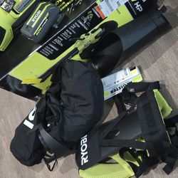 Exclusive
RYOBI
40V HP Brushless 100 MPH 600 CFM Cordless Leaf Blower/Mulcher/Vacuum