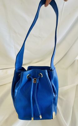 Vince Camuto shoulder bag, expandable