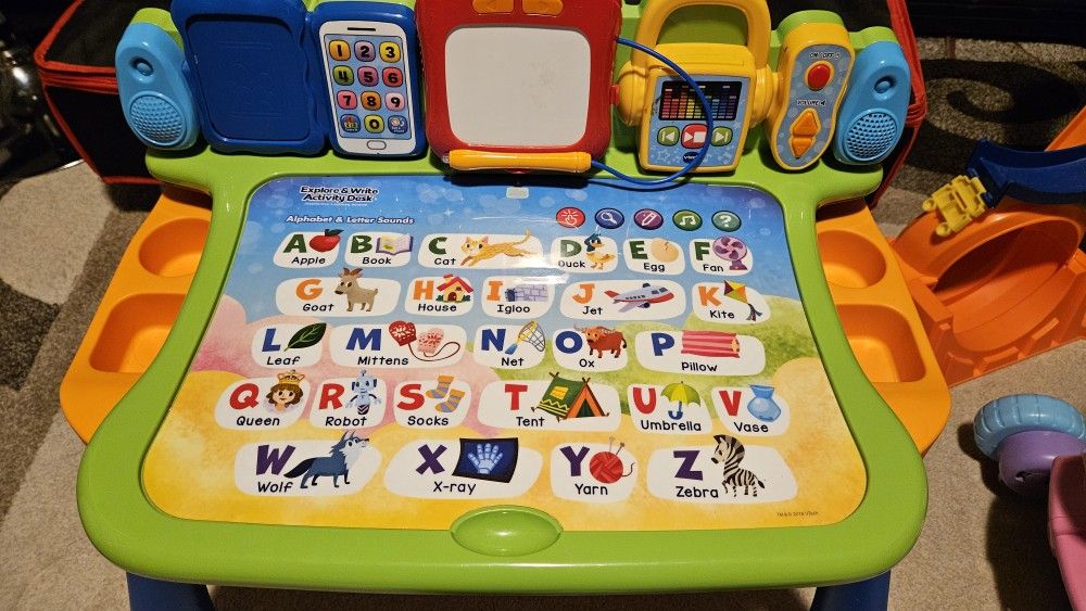 VTech Explore And Write Activity Desk

