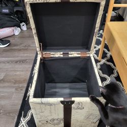 Ottoman / Storage