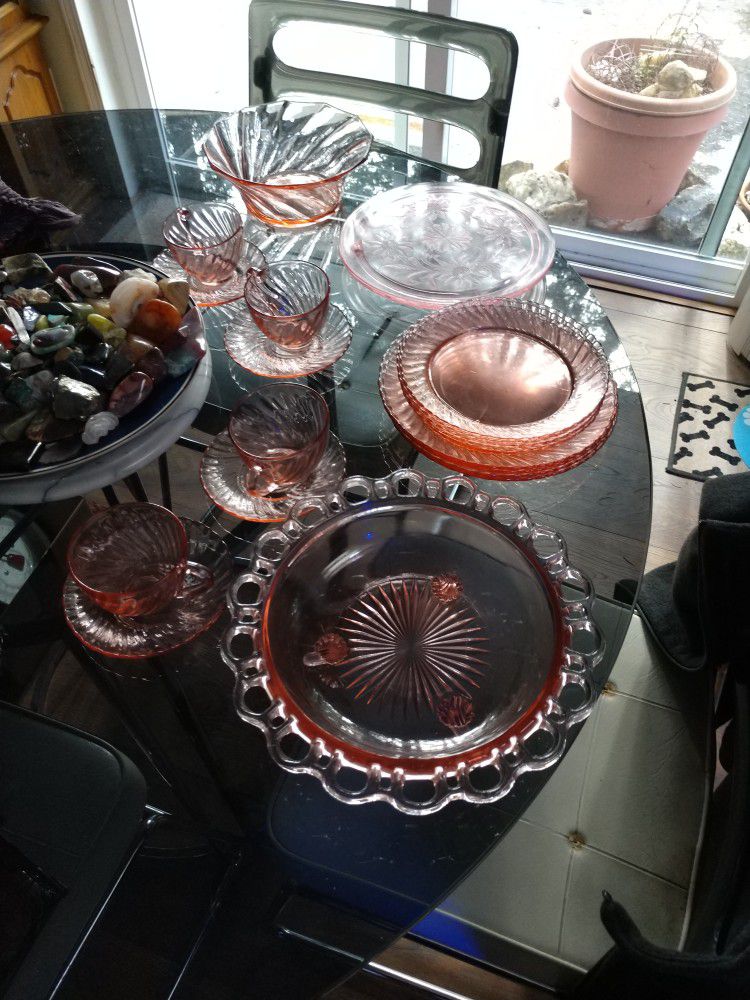 19 Piece Vintage Glassware 