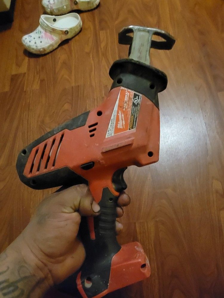 milwaukee reciprocating saw
