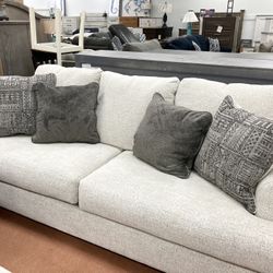 New 96” Sofa  🔥🔥 HOT ITEM