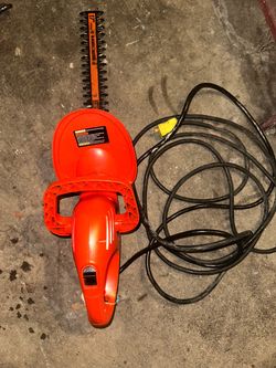 Black & Decker 17” Electric Hedge Trimmer