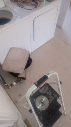 Washer n dryer, refrigerator n stove