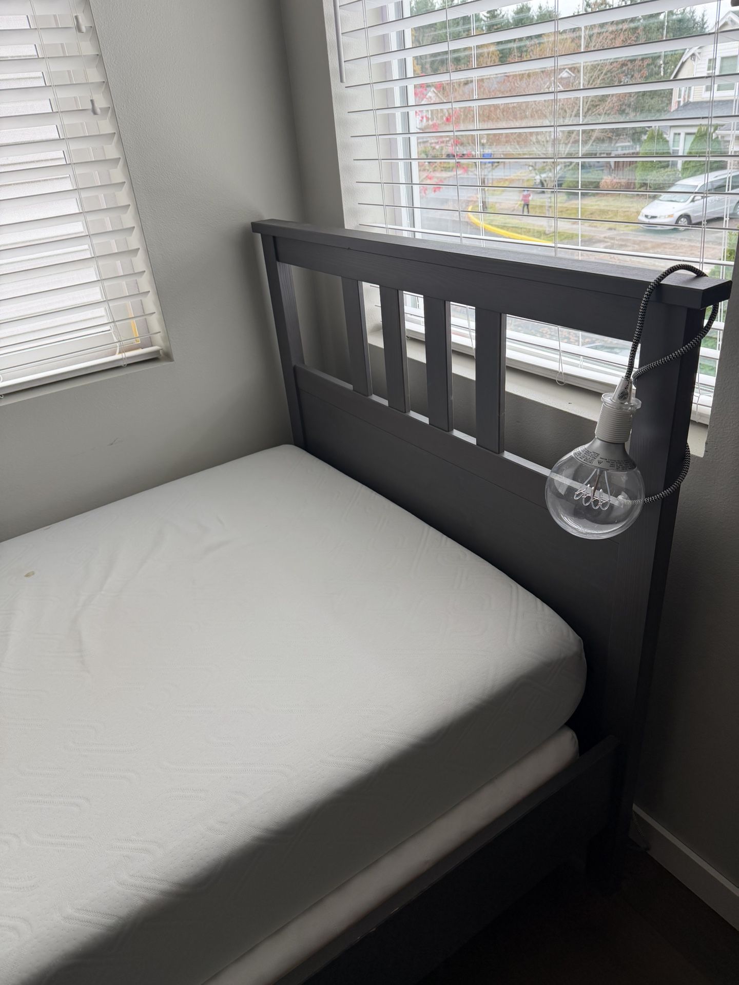 Twin Bed Frame And Mattress 