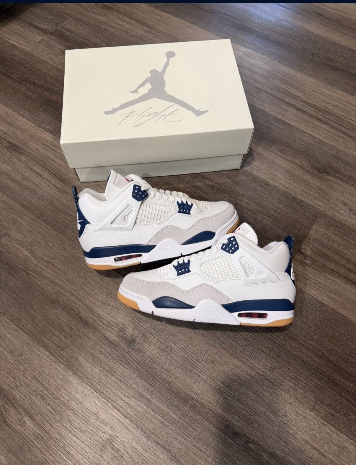 Jordan 4 SB Navy