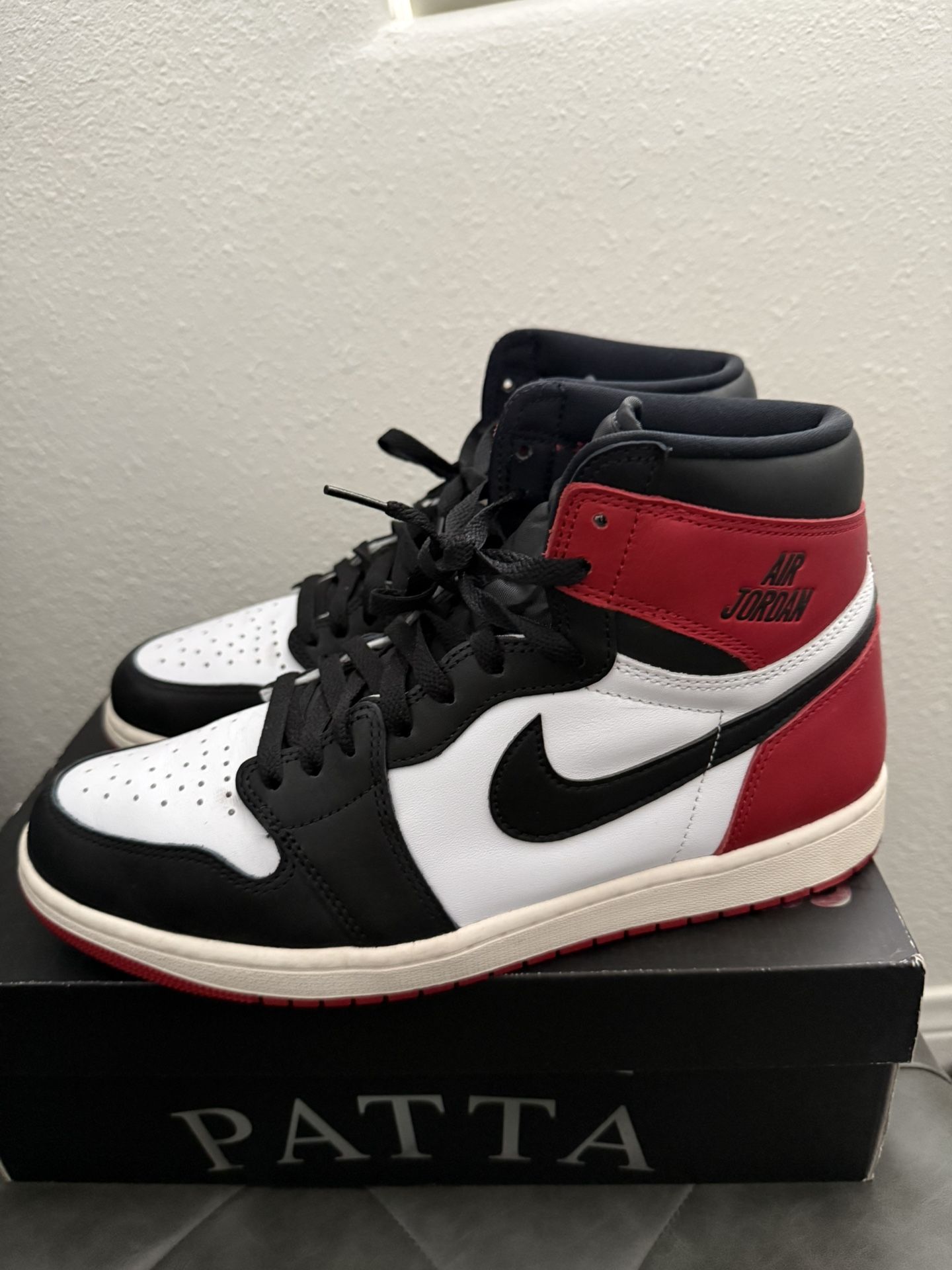 Mens Nike Air Jordan 1 Reimagined Black Toe Size 11