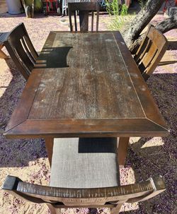 Dinning Table