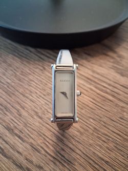 VINTAGE Guci 1500 L Horsebit Bangle Watch