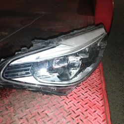 2019 Bmw 550iM Headlight With Adaptive System 