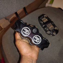Harley Davidson Performance Break Calipers and motorcycle PARTS+Fenders