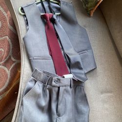 Boys Suit Size 5