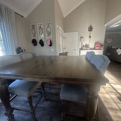 Dining Table - Counter Height 