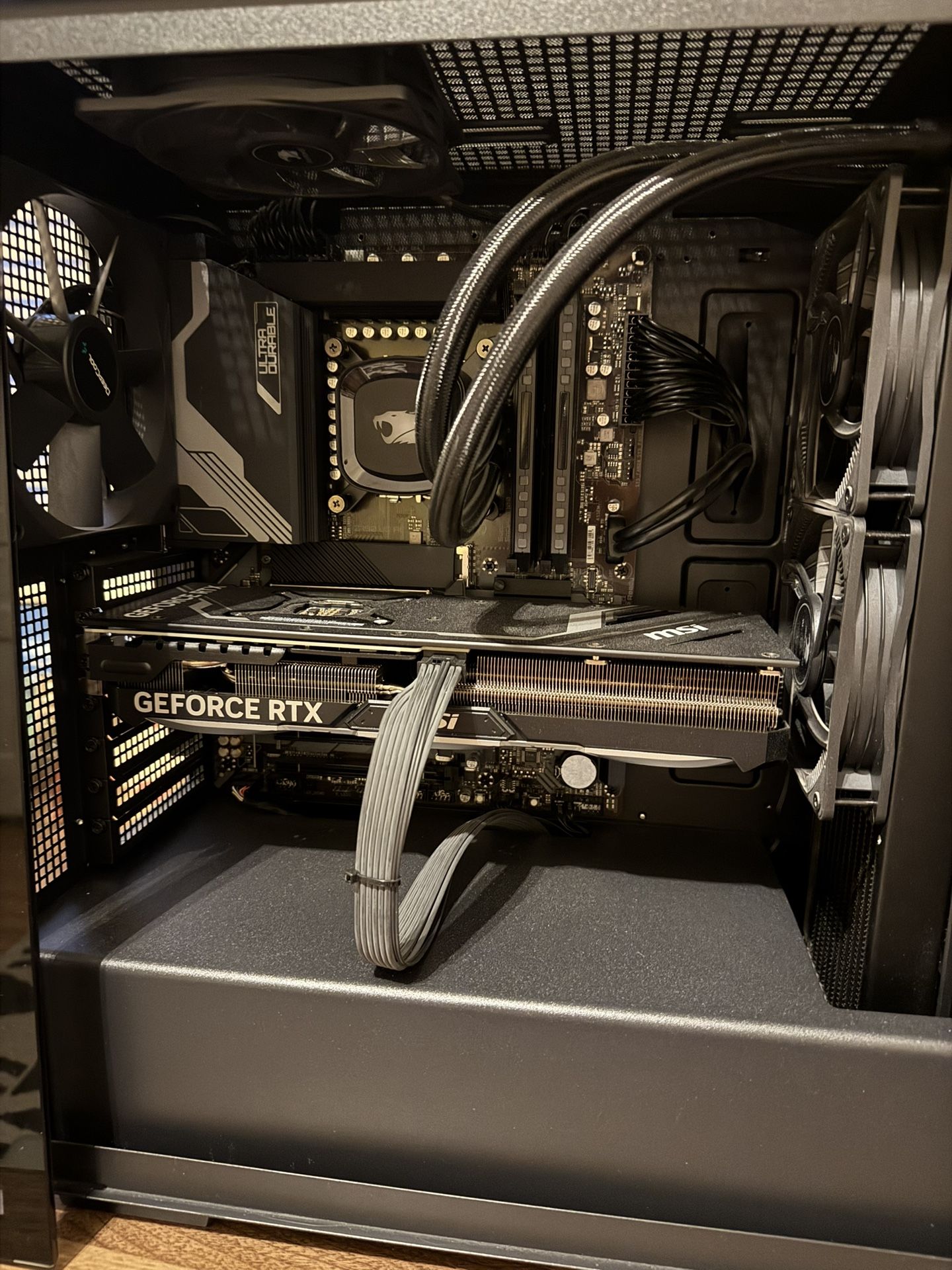 High-End Gaming PC – RTX 4070 Ti, i7-13700KF, 32GB RAM – Includes Keyboard, Mouse & DisplayPort Cable