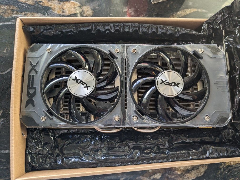 XFX Radeon R7 370 Graphics Card