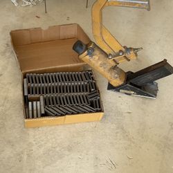 Bostitch Floor Stapler Gun