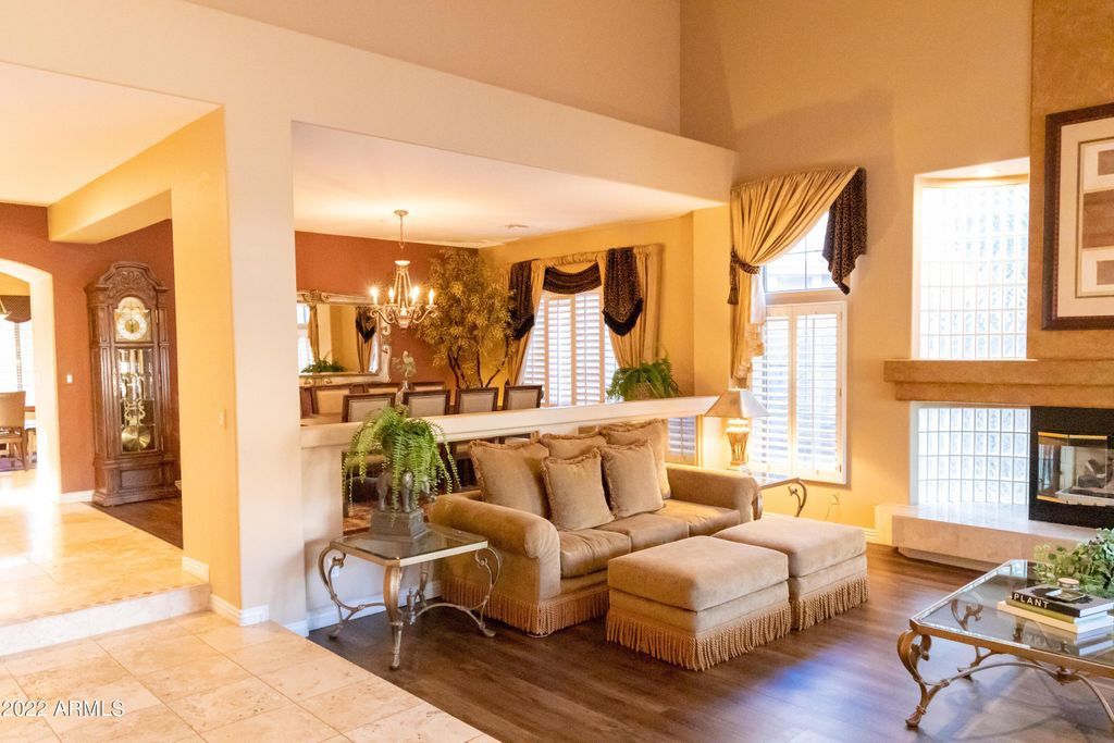 CUSTOM SOFAS AND OTTOMANS!