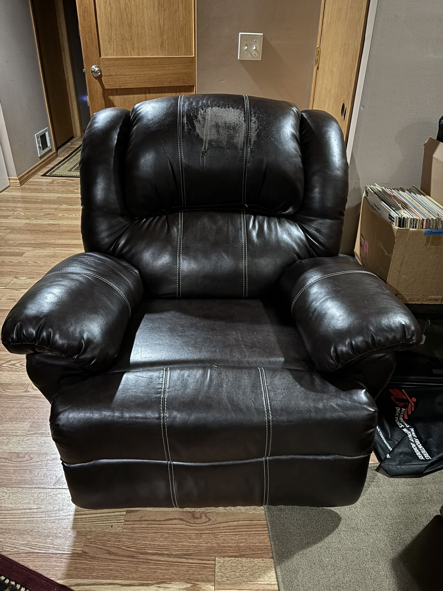 Recliner Chair *FREE*