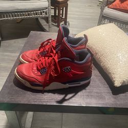 Air Jordan Retro 4”fiba” 2019