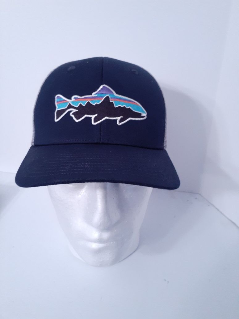 New Patagonia snapback mesh back hat