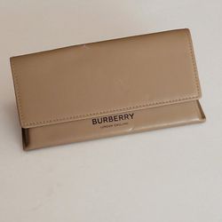 Large Burberry Camel Brown Leather Eyeglasses-Sunglass Case. Perfect 
shape, practically new, never been used.