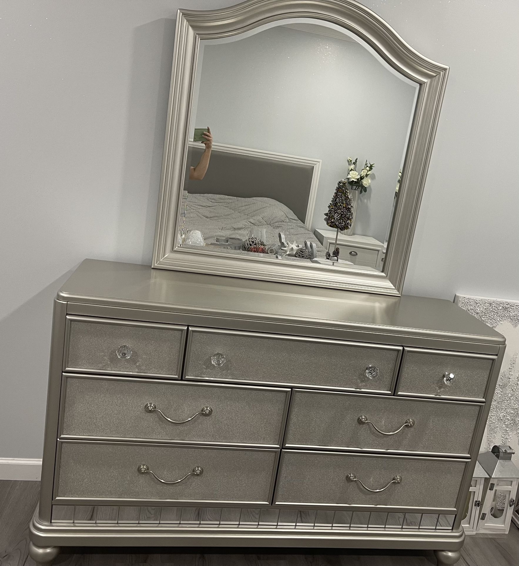 silver 7 drawer  dresser  with mirror 