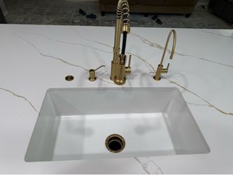 Kitchen Cabinets & Quartz stone
