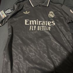 2025 Grey Bellingham Real Madrid Jersey Size Medium 