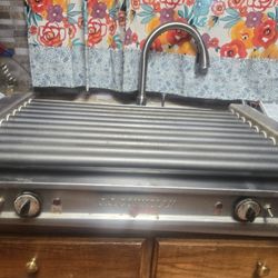 JK Connolly Hot Dog Rolling Grill With Cover