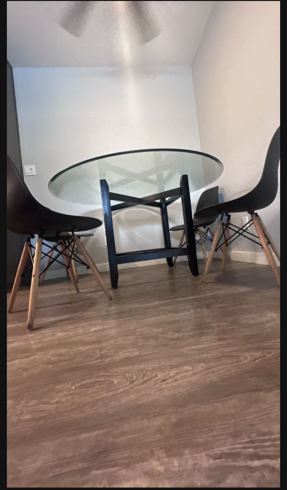 Round Glass Table W/ Chairs & Base