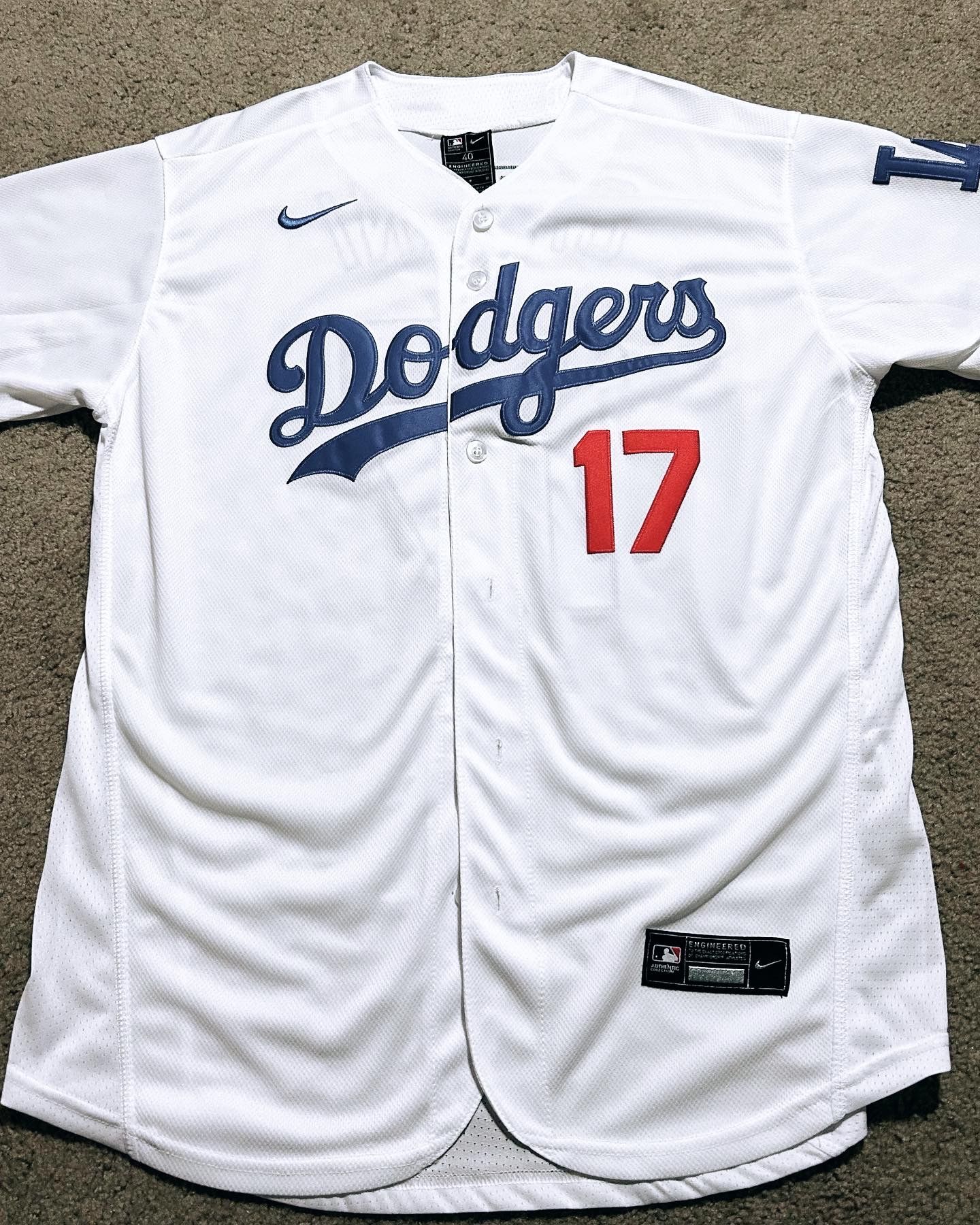 Los Angeles Dodgers ‘Shohei Ohtani #17’ Baseball Jersey