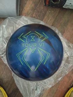 Hammer Tour V1 Bowling Ball