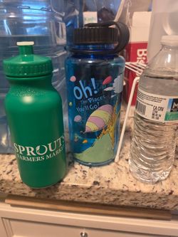 2 free sports bottles