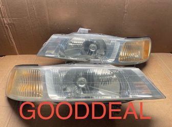 #OH185 OEM 99-04 HONDA ODYSSEY HALOGEN HEADLIGHT PAIR