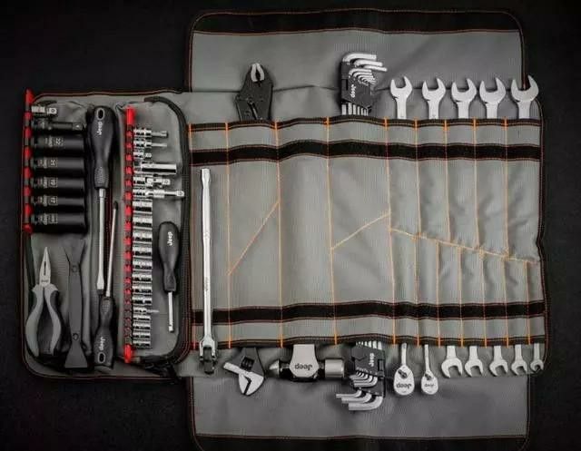 Jeep 83pcs. Roll Up Tool Set Mopar