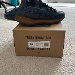 Yeezy 380 Brand New Never Worn 