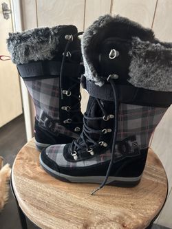 New Boots Size 8