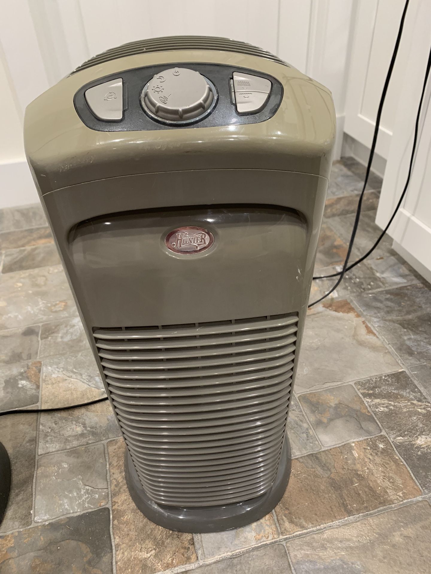 Hunter Ultra HEPA Air Filter & Ioniser 30729 Portable 3 Speed. 2 Available At $40 Each. $80 For 2.