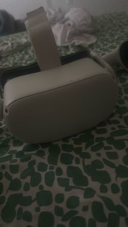 Meta Quest 2 VR Headset
