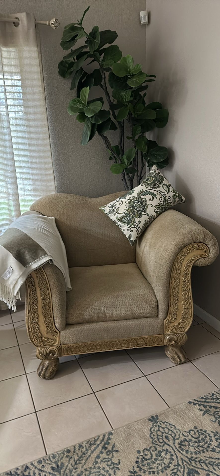 Couches And Coffee Tables