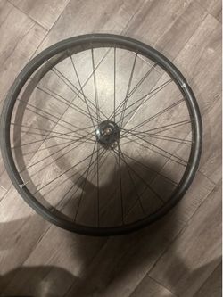 velaciti front rim works like brand new