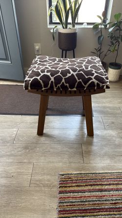 $10 Foot Stool