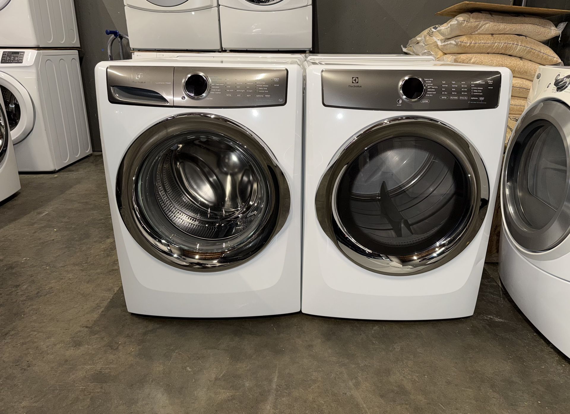 ELECTROLUX XL CAPACITY WASHER DRYER ELECTRIC SET 