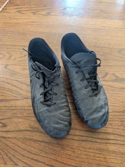 Men's Nike phantom gx2 soccer cleats size 8.5us