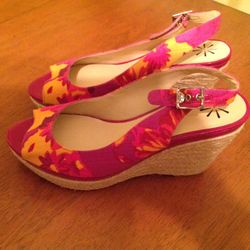 Isacc Mitzrahi wedge