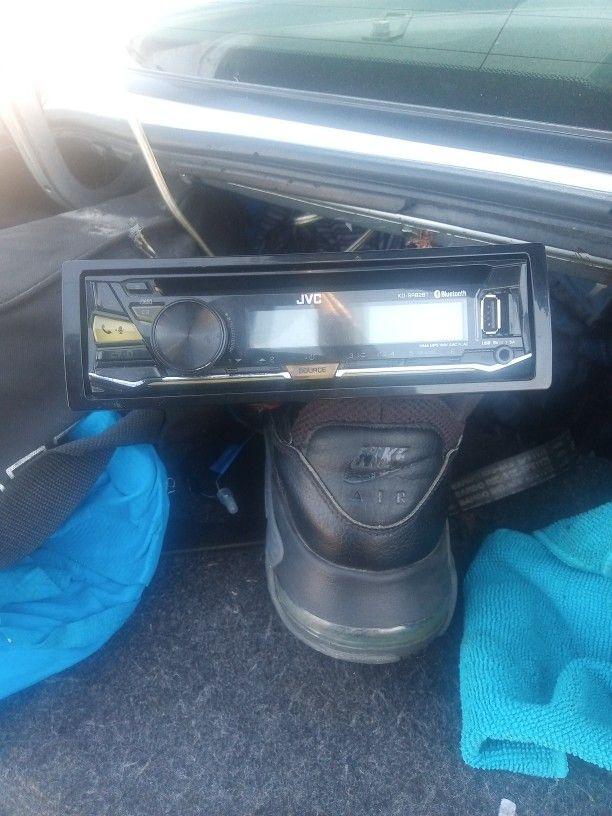 JVC. Kd-Sr82bt Bluetooth USB And Aux
