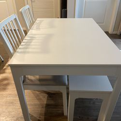 Ikea (Extendable) Dining Table Set
